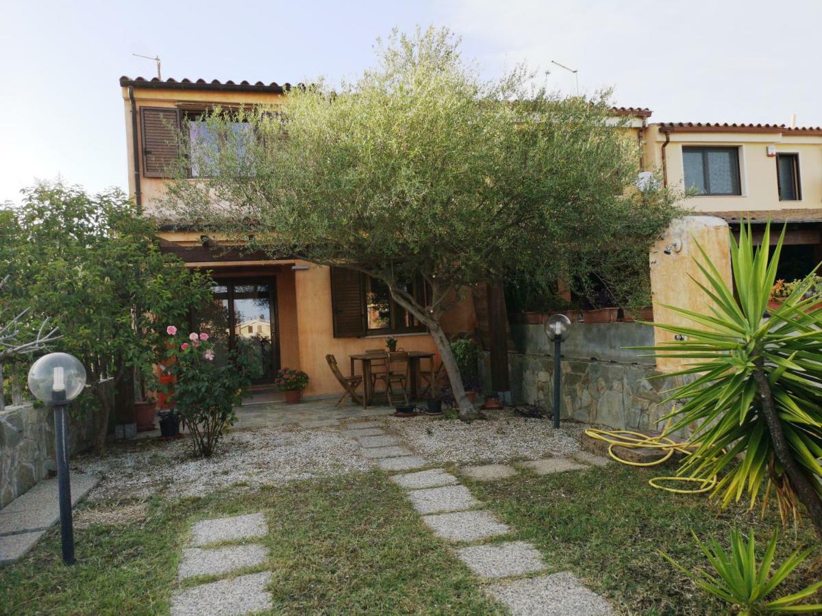 Donna Violante Porto Corallo Affittacamere Виллапутцу Экстерьер фото